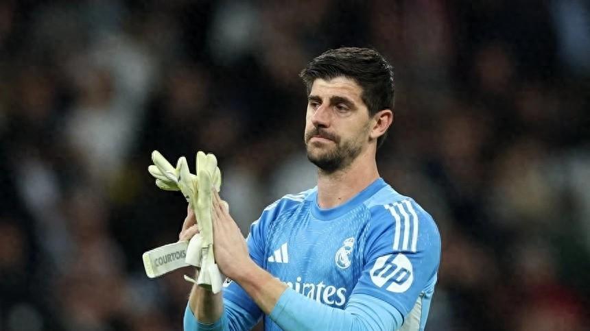 世界杯官方直播软件下载-库尔图瓦长传助巴尔韦德破门，加冕欧冠历史“助攻王”门将